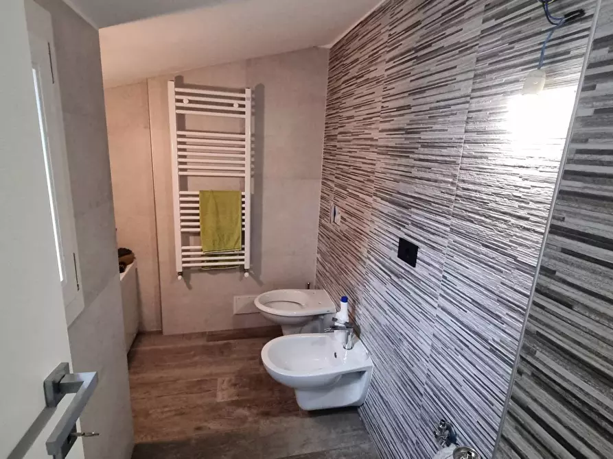 Immagine 29 di Villetta a schiera in vendita  in Via Del Fosso Di Santa Maura a Roma