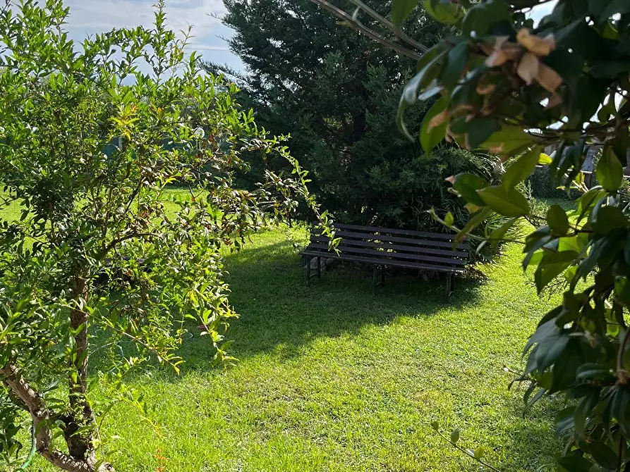 Immagine 29 di Villa in vendita  in via casal Bianco a Guidonia Montecelio