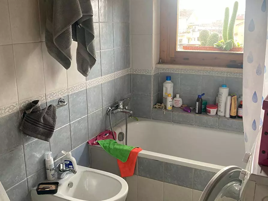 Immagine 6 di Appartamento in vendita  in Via Dell'unione a Guidonia Montecelio