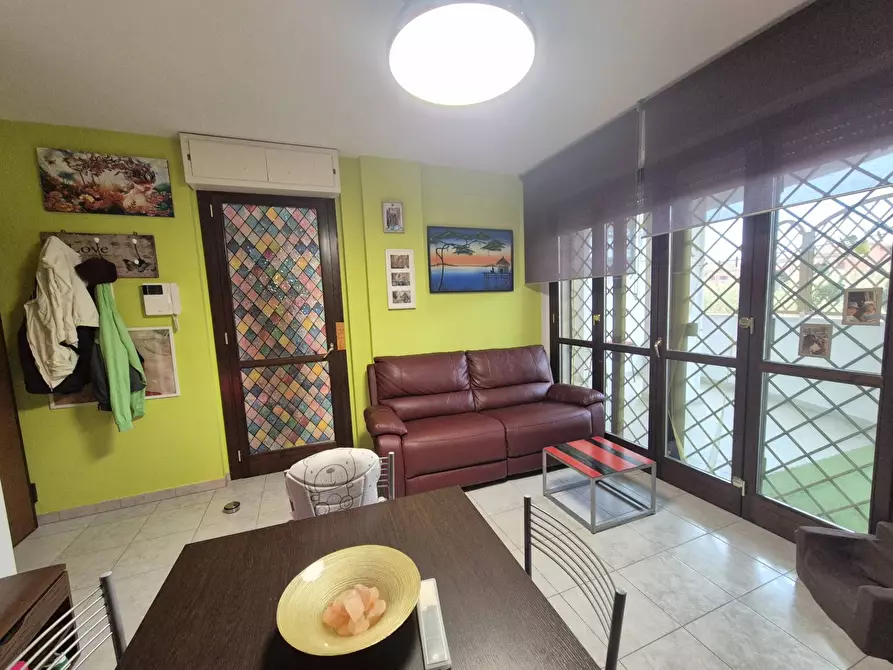 Immagine 1 di Appartamento in vendita  in Via Furnari a Roma