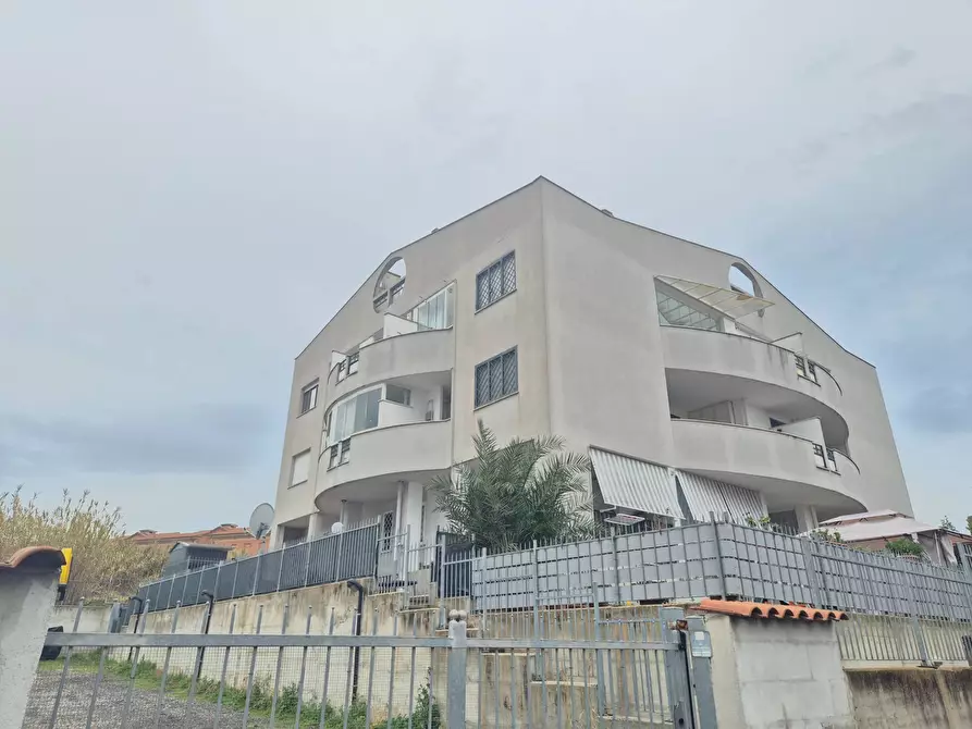 Immagine 28 di Appartamento in vendita  in Via Furnari a Roma