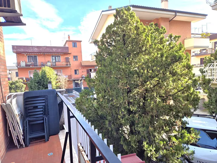 Immagine 24 di Appartamento in vendita  in Via Acquaroni a Roma
