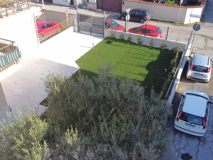 Immagine 14 di Appartamento in vendita  in Via Randazzo a Roma