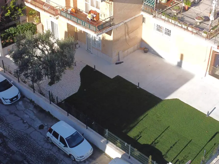 Immagine 18 di Appartamento in vendita  in Via Randazzo a Roma