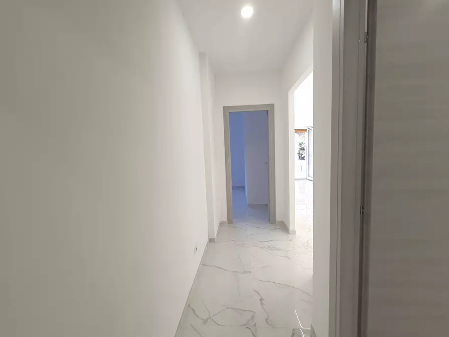 Immagine 26 di Appartamento in vendita  in Via Randazzo a Roma