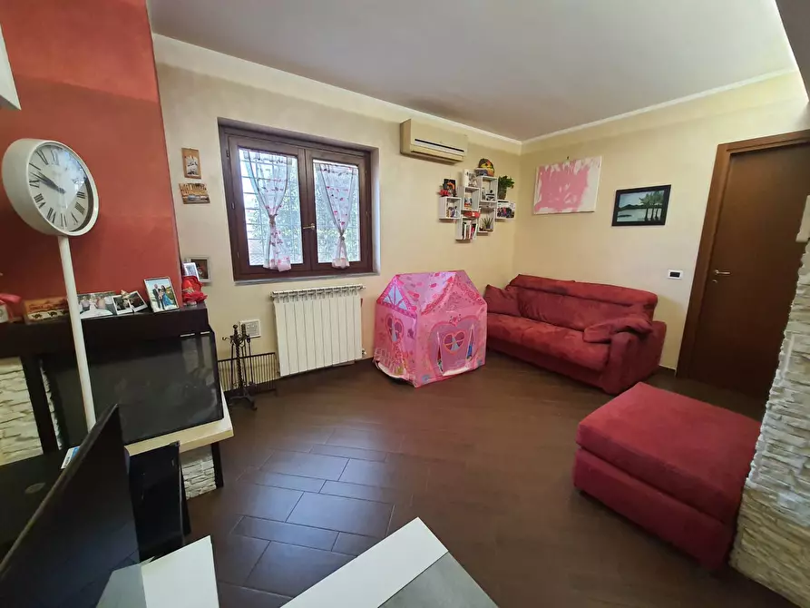 Immagine 7 di Appartamento in vendita  in Via Scillato a Roma