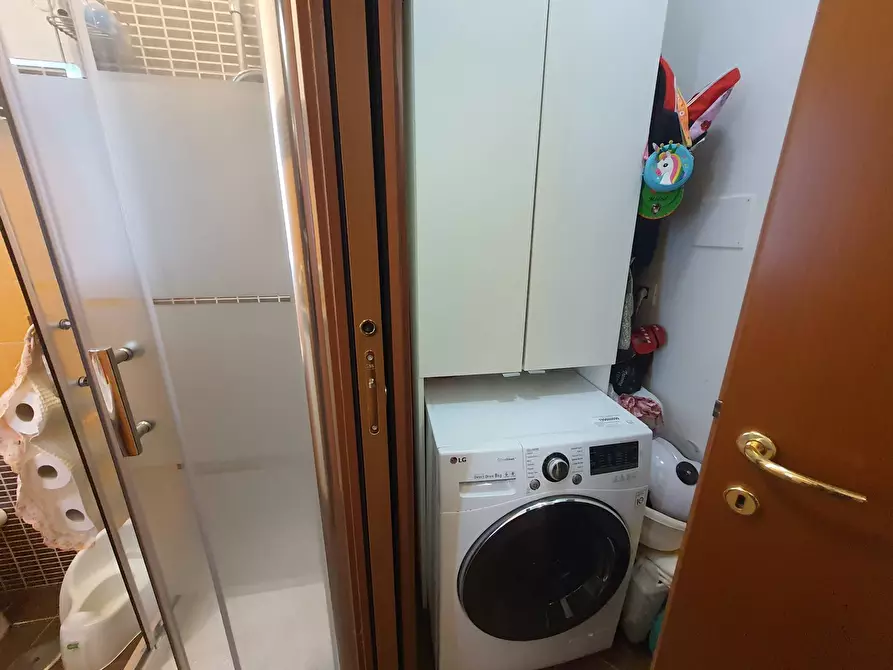 Immagine 15 di Appartamento in vendita  in Via Scillato a Roma