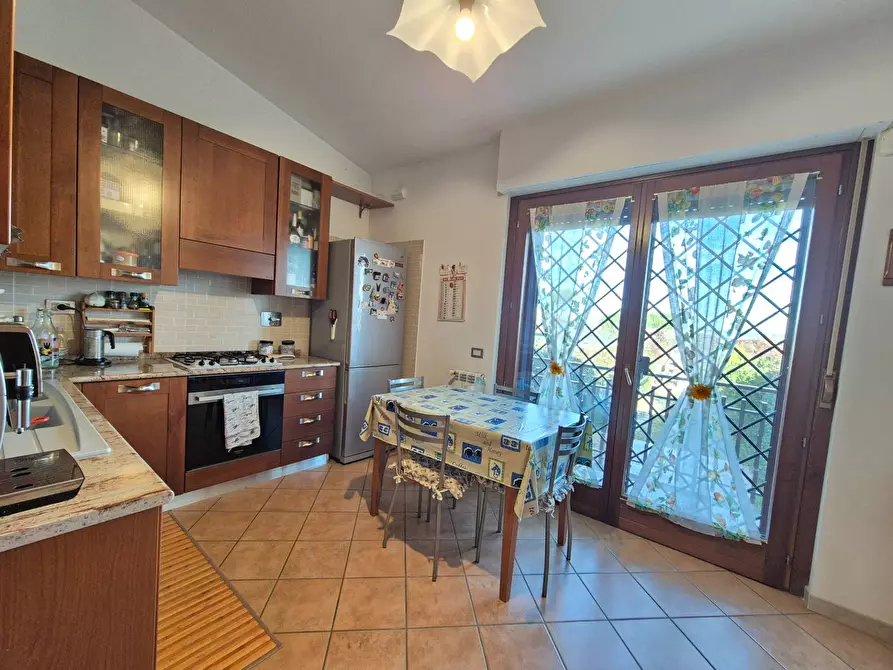 Immagine 2 di Appartamento in vendita  in Via Guglielmo cappa a Roma