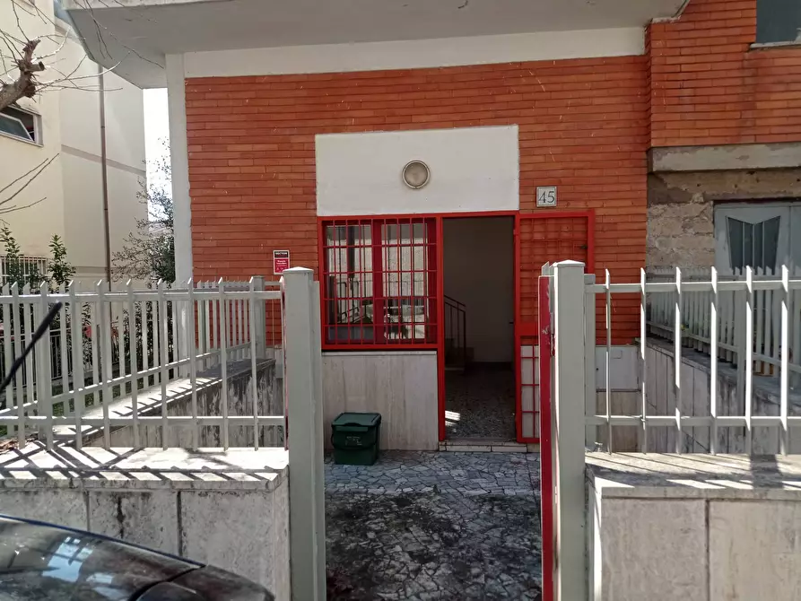 Immagine 24 di Appartamento in vendita  in Via Carlentini a Roma