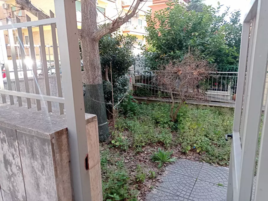 Immagine 27 di Appartamento in vendita  in Via Carlentini a Roma