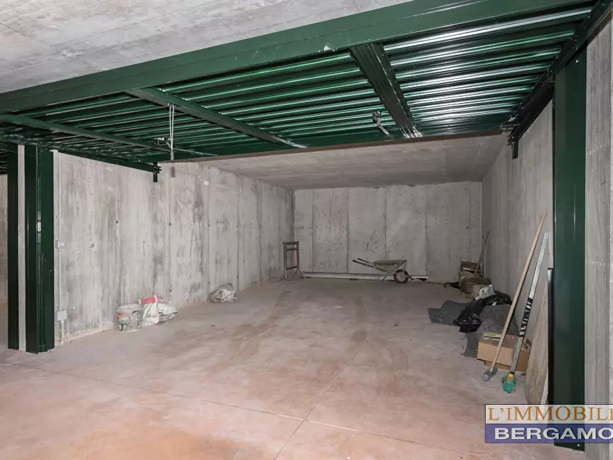 Immagine 20 di Appartamento in vendita  in via Rossini a Sant'omobono Terme