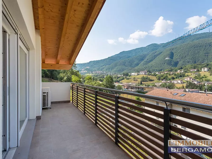 Immagine 7 di Appartamento in vendita  in via Rossini a Sant'omobono Terme