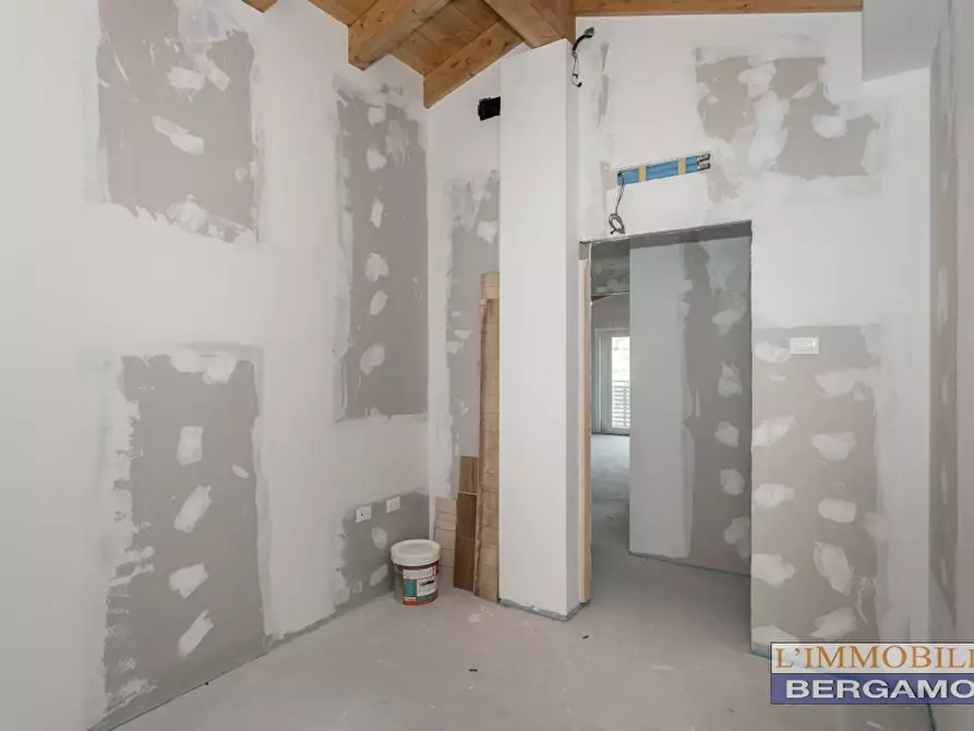 Immagine 12 di Appartamento in vendita  in via Rossini a Sant'omobono Terme