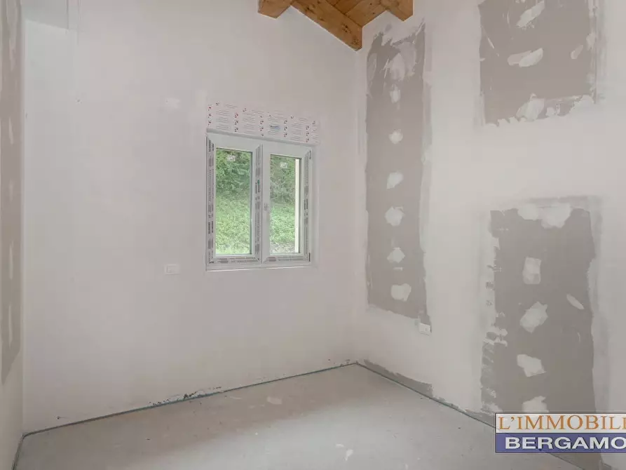 Immagine 14 di Appartamento in vendita  in via Rossini a Sant'omobono Terme