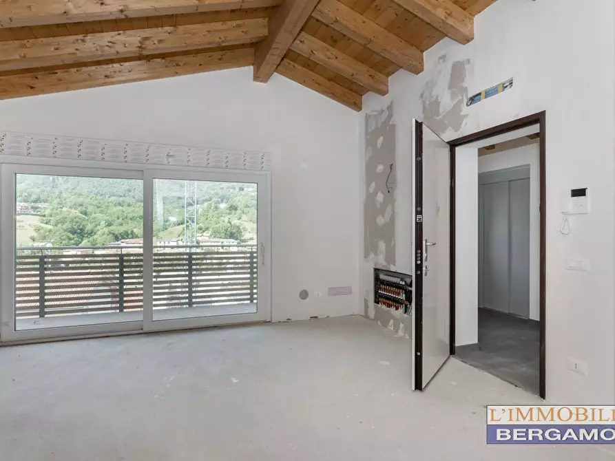 Immagine 5 di Appartamento in vendita  in via Rossini a Sant'omobono Terme