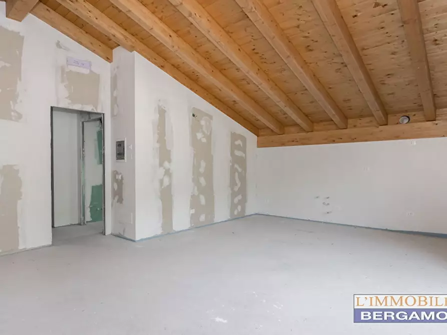 Immagine 9 di Appartamento in vendita  in via Rossini a Sant'omobono Terme