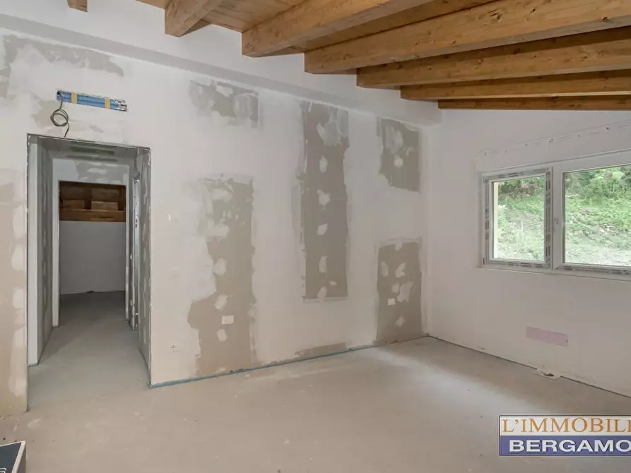 Immagine 11 di Appartamento in vendita  in via Rossini a Sant'omobono Terme