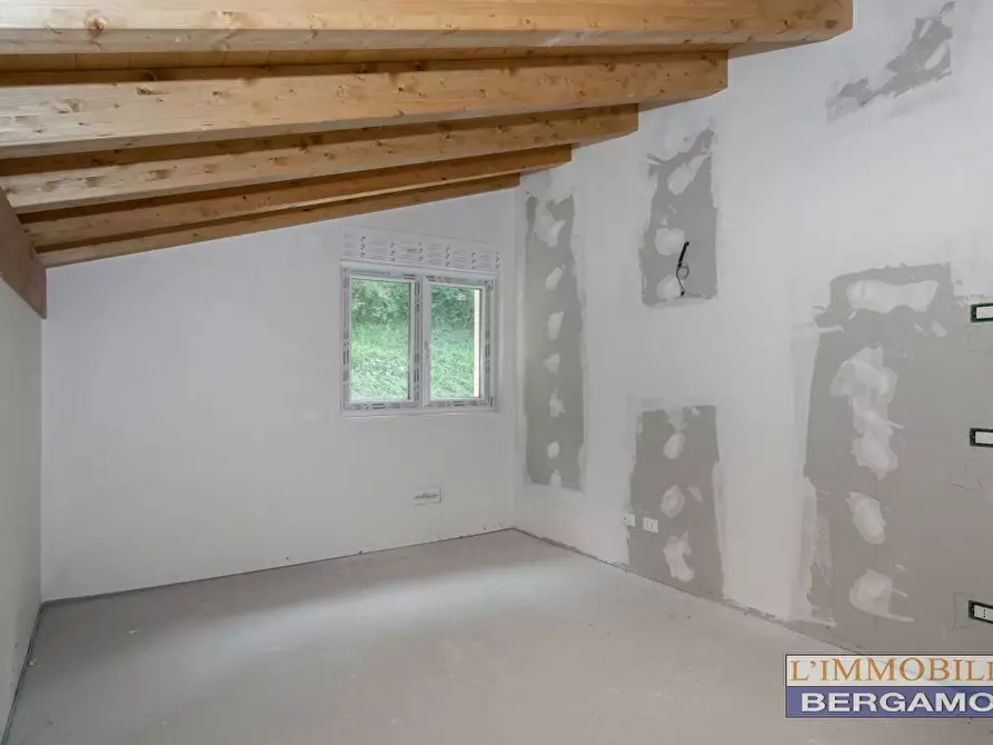 Immagine 15 di Appartamento in vendita  in via Rossini a Sant'omobono Terme