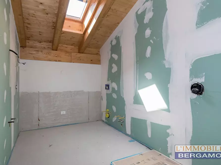 Immagine 17 di Appartamento in vendita  in via Rossini a Sant'omobono Terme