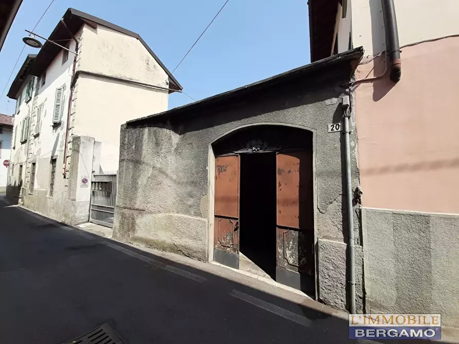 Immagine 2 di Magazzino in vendita  a Zanica