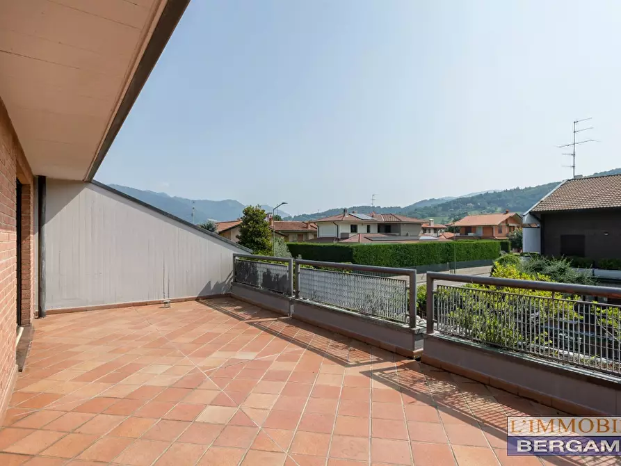 Immagine 17 di Villa in vendita  in via E. Mattei a Villa Di Serio