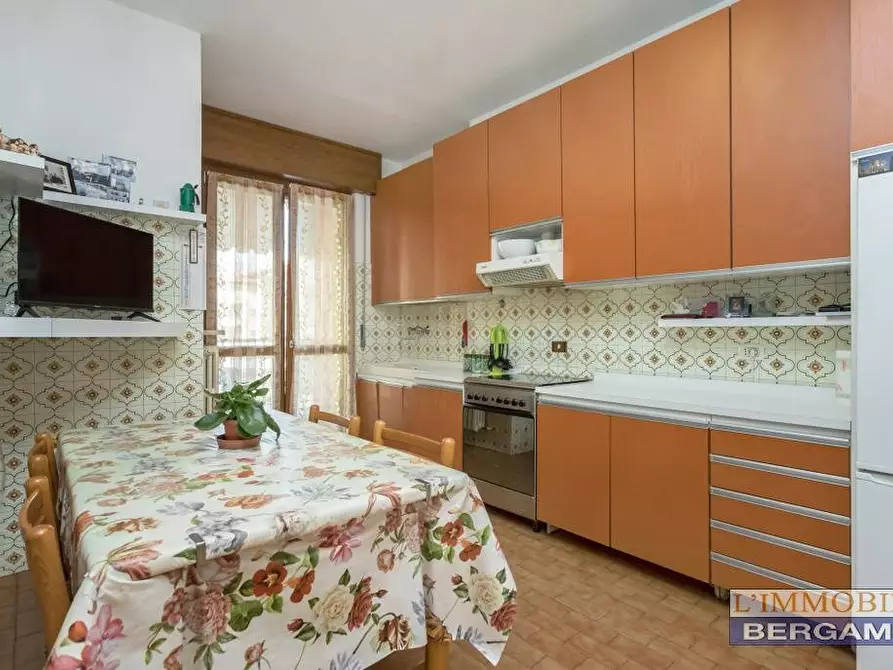 Immagine 8 di Appartamento in vendita  in via Forlanini a Ponte San Pietro