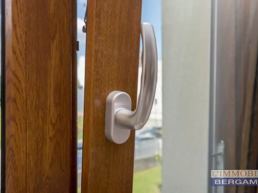 Immagine 17 di Appartamento in vendita  in via Forlanini a Ponte San Pietro