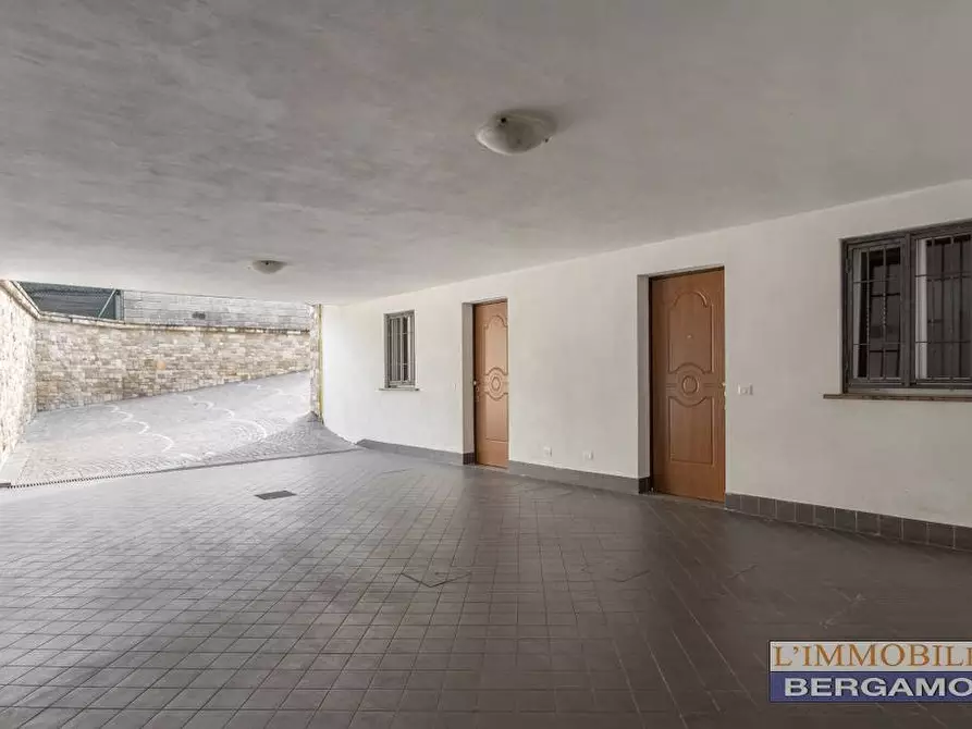 Immagine 28 di Villa in vendita  a Brembate