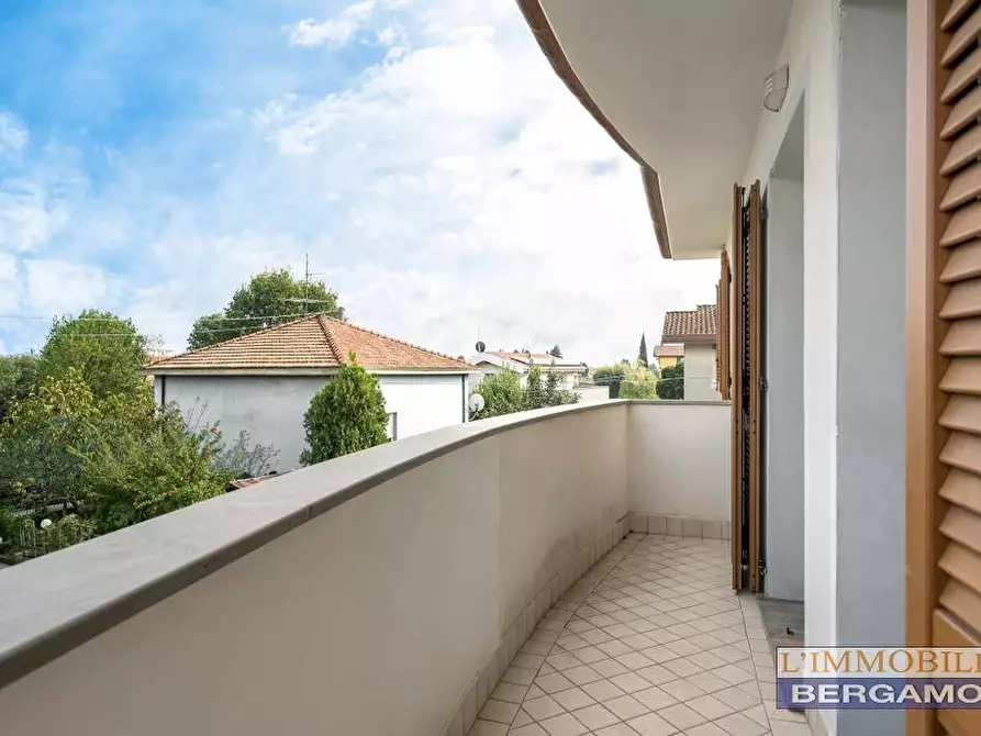 Immagine 15 di Villa in vendita  a Brembate