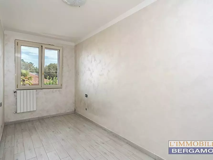 Immagine 23 di Villa in vendita  a Brembate