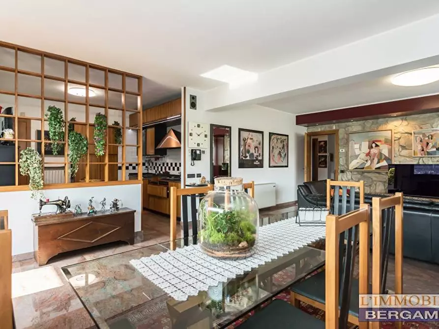 Immagine 7 di Villa in vendita  a Villa Di Serio