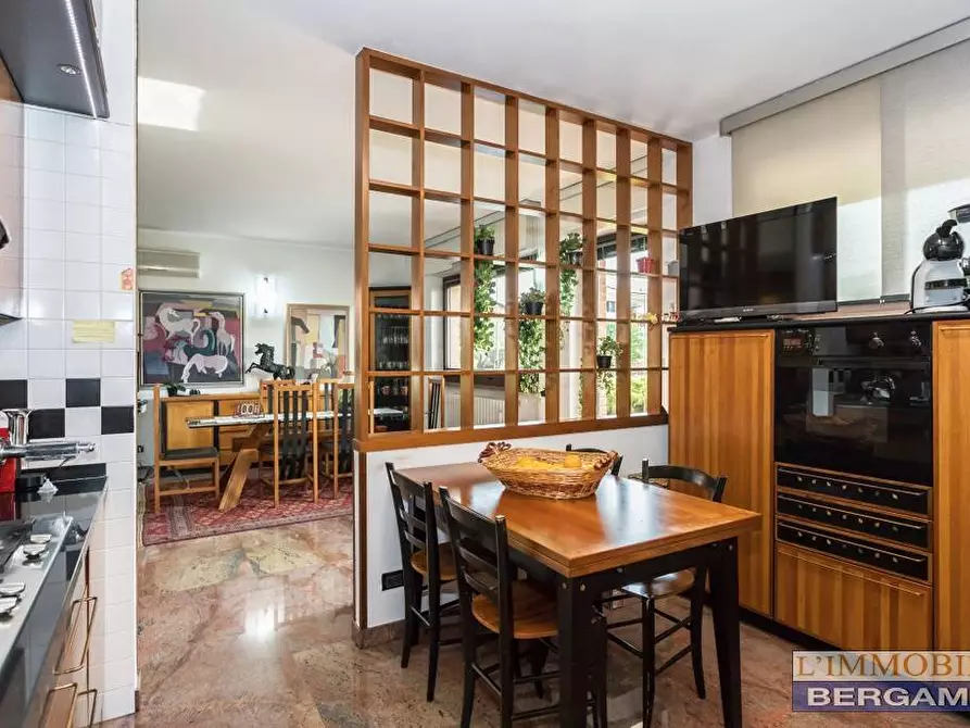 Immagine 12 di Villa in vendita  a Villa Di Serio