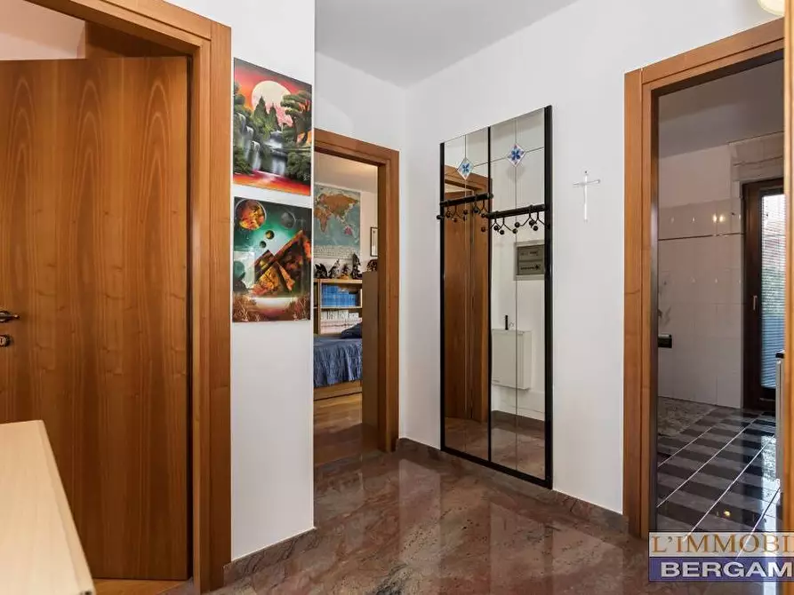 Immagine 16 di Villa in vendita  a Villa Di Serio