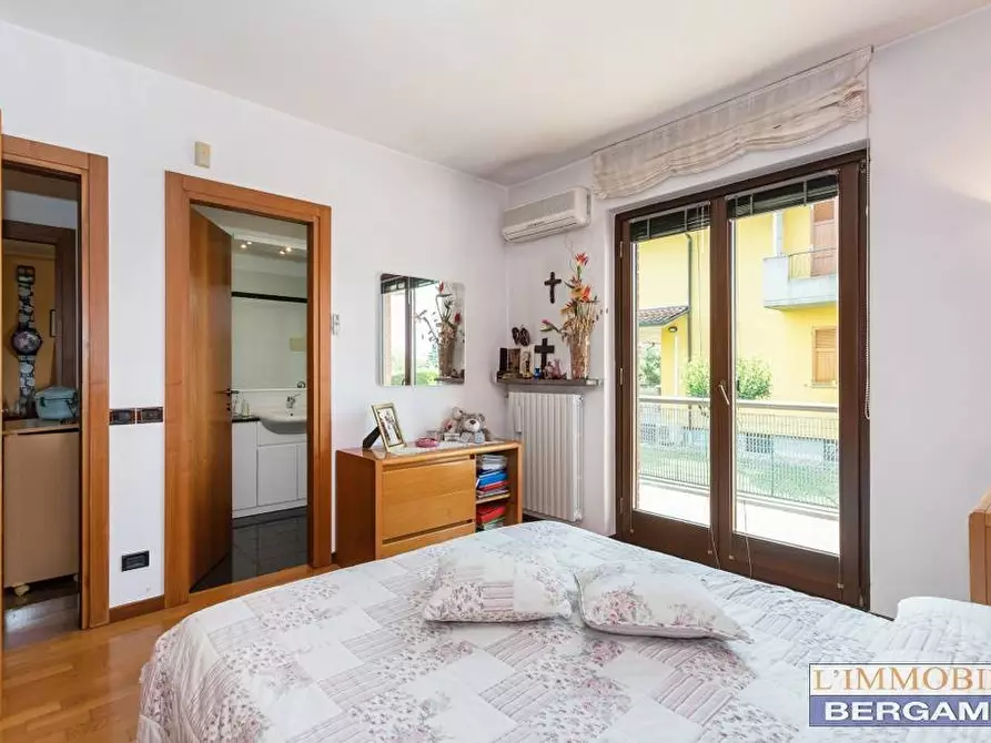 Immagine 20 di Villa in vendita  a Villa Di Serio