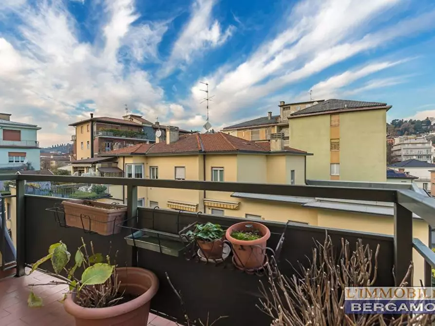 Immagine 26 di Appartamento in vendita  in via Lapacano a Bergamo