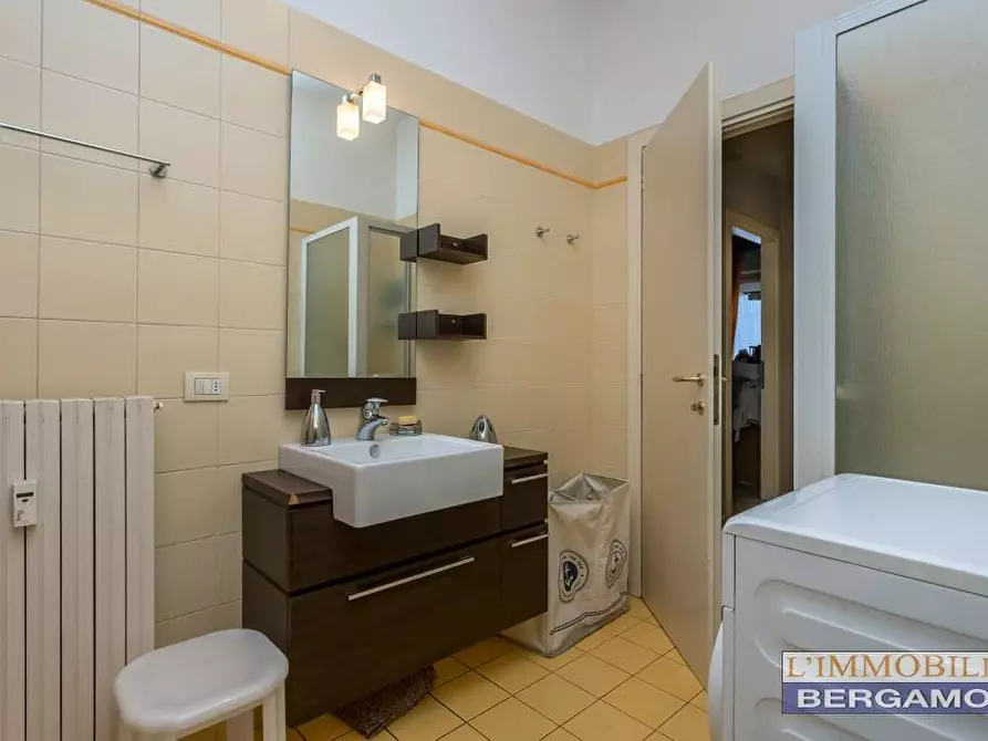 Immagine 29 di Appartamento in vendita  in via Lapacano a Bergamo