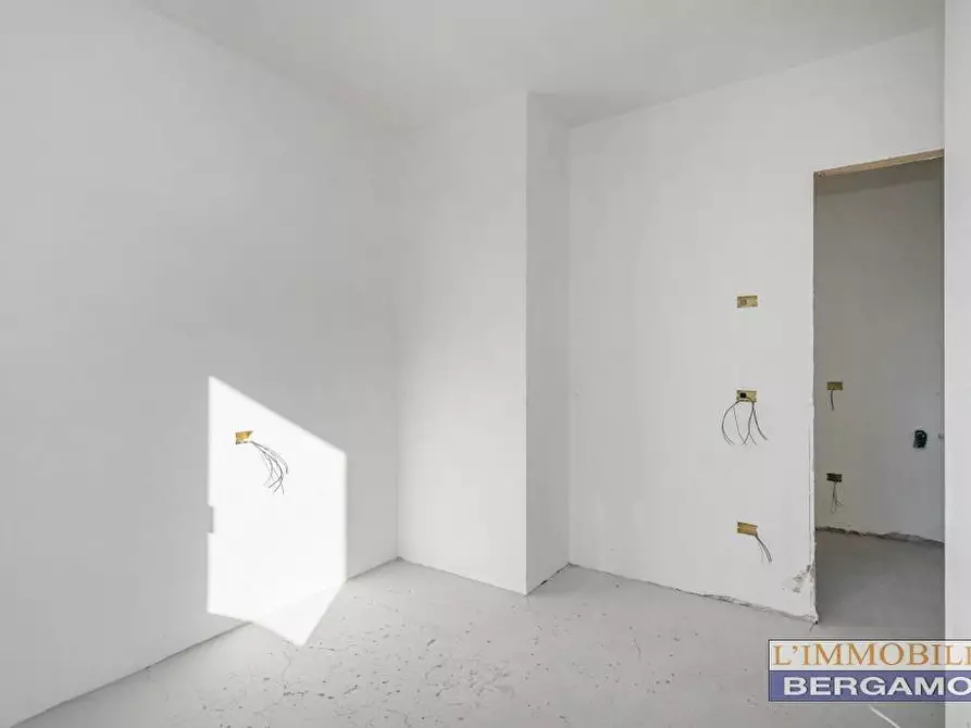Immagine 14 di Appartamento in vendita  in via Paderno a Seriate