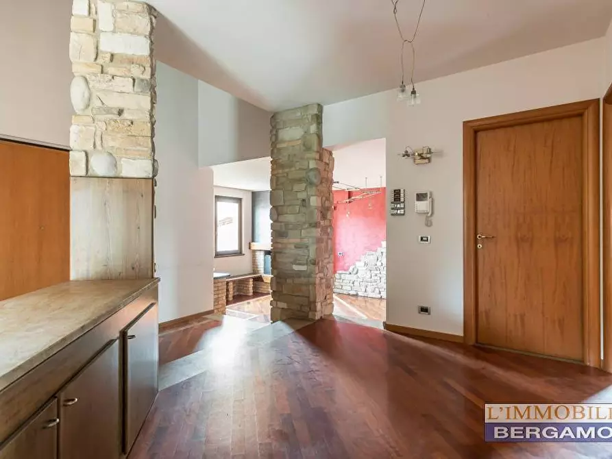 Immagine 3 di Villa in vendita  in via Falcone a Calcinate