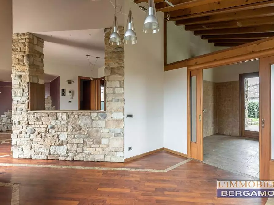 Immagine 7 di Villa in vendita  in via Falcone a Calcinate