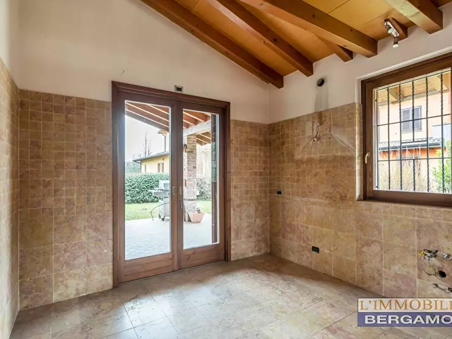 Immagine 9 di Villa in vendita  in via Falcone a Calcinate