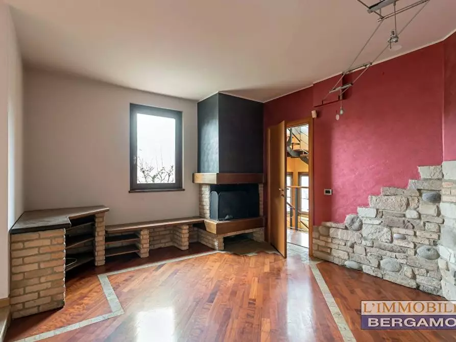 Immagine 14 di Villa in vendita  in via Falcone a Calcinate