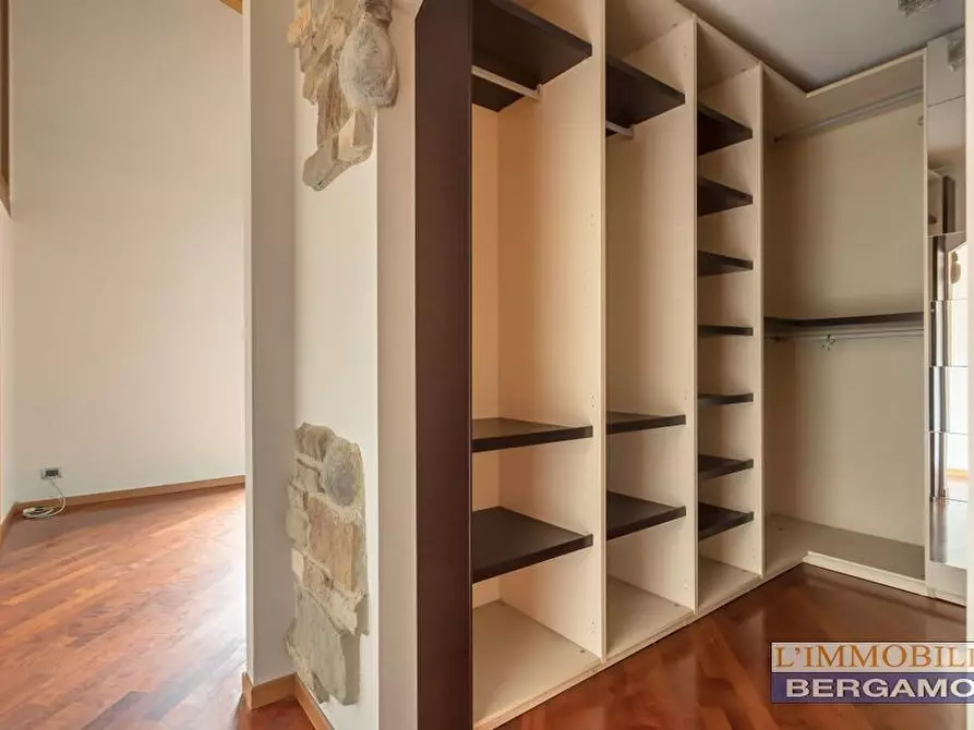 Immagine 18 di Villa in vendita  in via Falcone a Calcinate