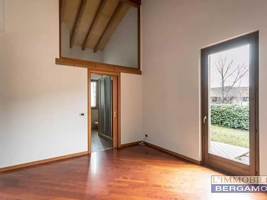 Immagine 19 di Villa in vendita  in via Falcone a Calcinate