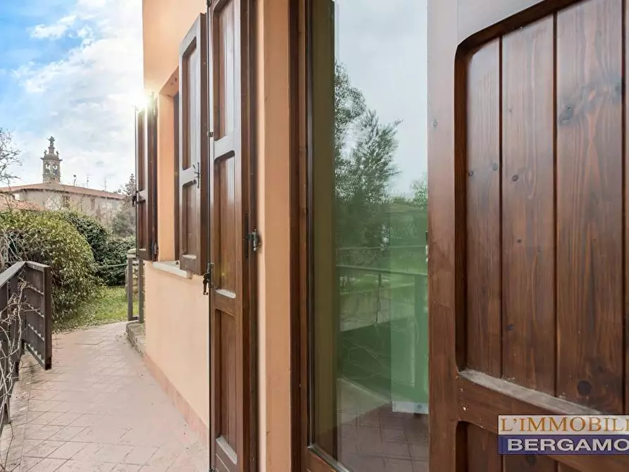 Immagine 25 di Villa in vendita  in via Falcone a Calcinate