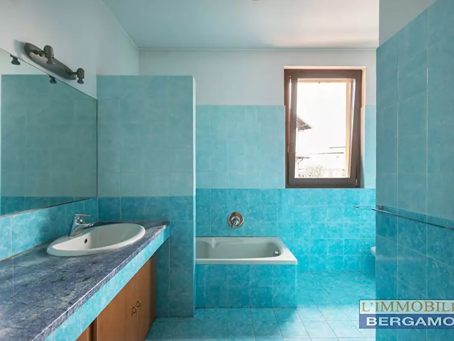 Immagine 28 di Villa in vendita  in via Falcone a Calcinate