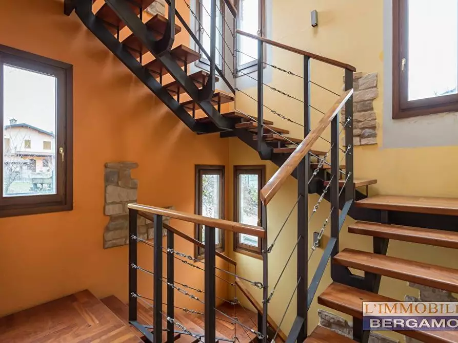 Immagine 30 di Villa in vendita  in via Falcone a Calcinate