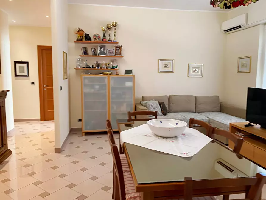 Immagine 4 di Appartamento in vendita  a Savona