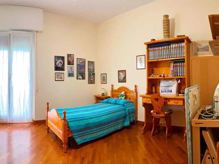 Immagine 15 di Appartamento in vendita  a Savona