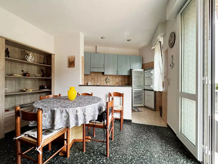 Immagine 3 di Appartamento in vendita  a Albissola Marina