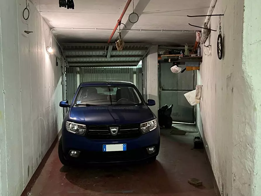 Immagine 5 di Box auto in vendita  a Savona
